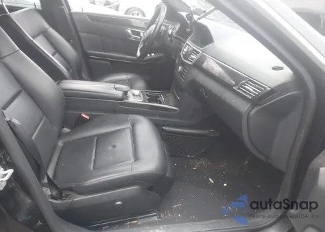 2011 Mercedes-Benz E 350 4Matic z USA, uszkodzony, nr VIN WDDHF8HB6BA466623